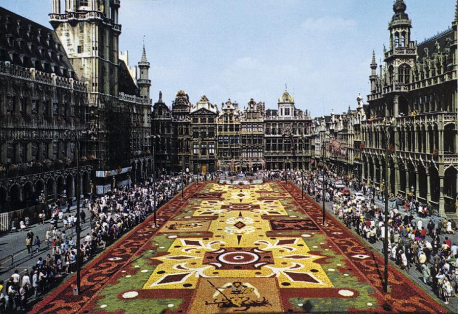 flower carpet 1971